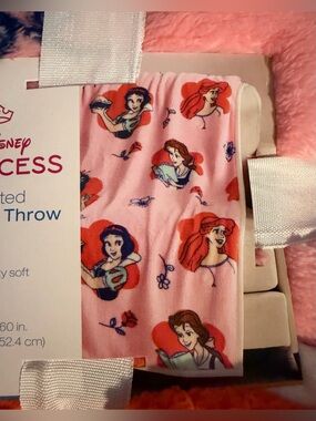 Princess Sherpa Large 50”x60” Throw NWT